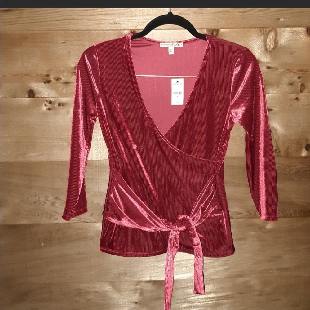 BRAND NEW EXPRESS TOP